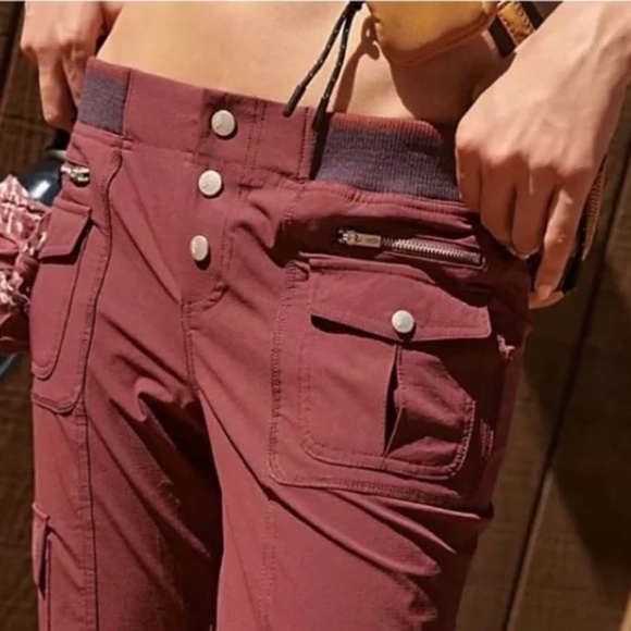 New without tag Free People Movement Cascade Flare Pants Size M - Picture 1 of 9